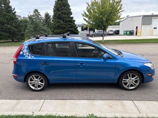 2011 Hyundai Elantra Touring SE - Exterior Side Passenger